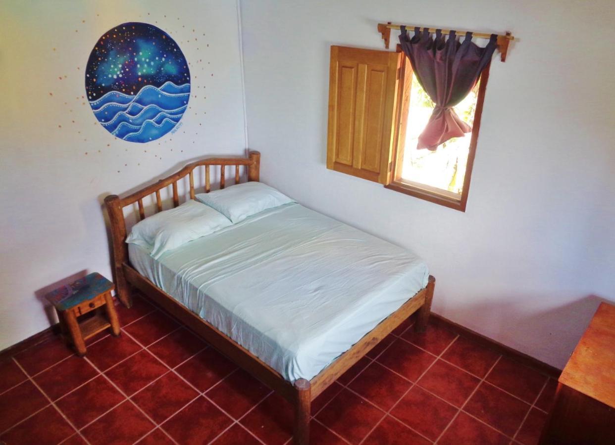 Livingston Resort Hotel Екстер'єр фото